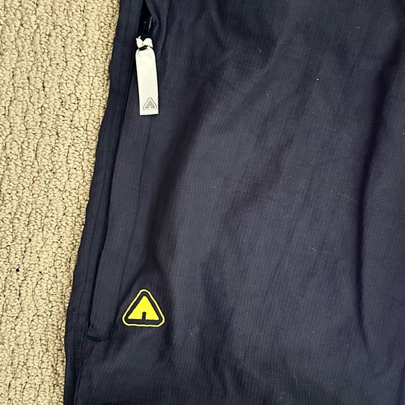 Vintage Y2K Airwalk Adjustable Parachute Joggers in Navy with Yellow Details - Picture 5 of 10